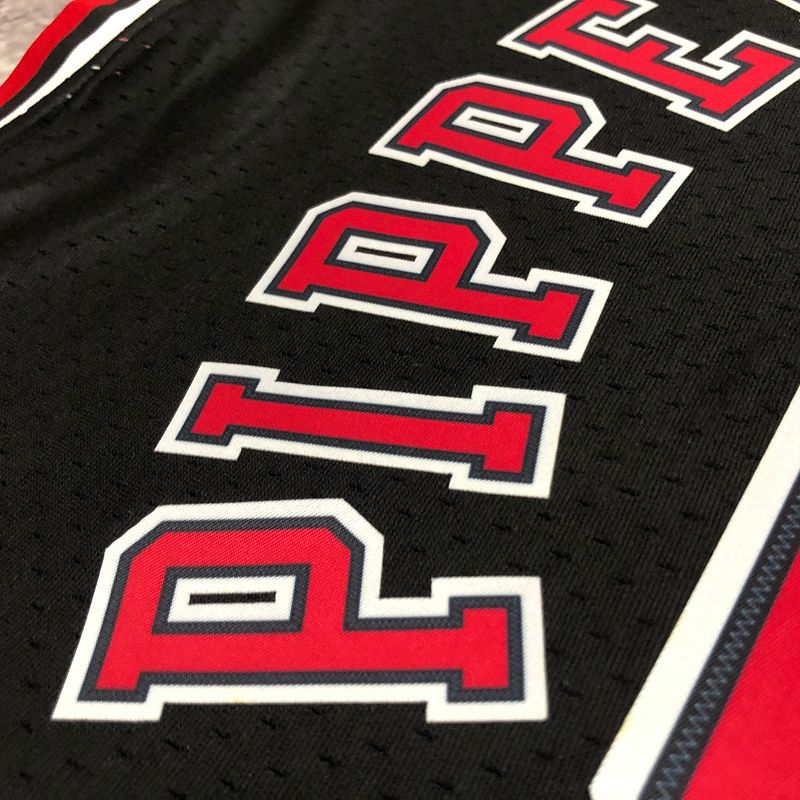Camiseta Scottie Pippen Chicago Bulls Mitchell & Ness Negra - Imagen 5