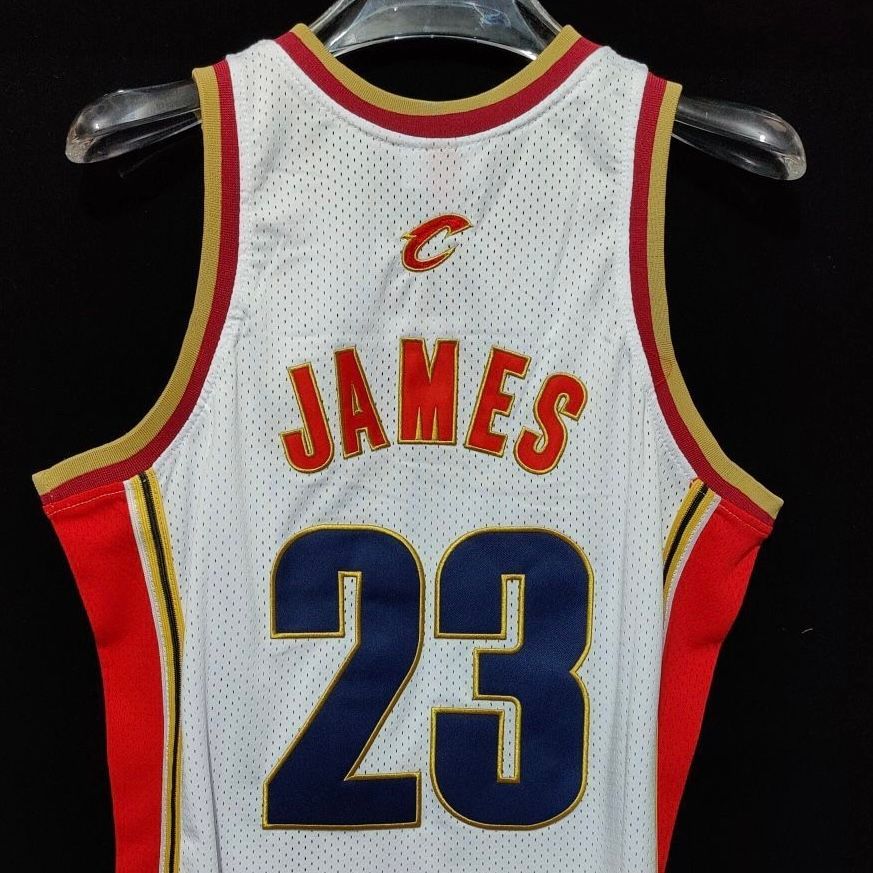 Camiseta Lebron James Cavaliers 2003/04 Mitchell & Ness Swingman - Imagen 4