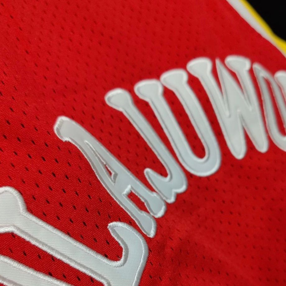 Camiseta Hakeem Olajuwon Houston Rockets 1993 Mitchell & Ness - Imagen 6