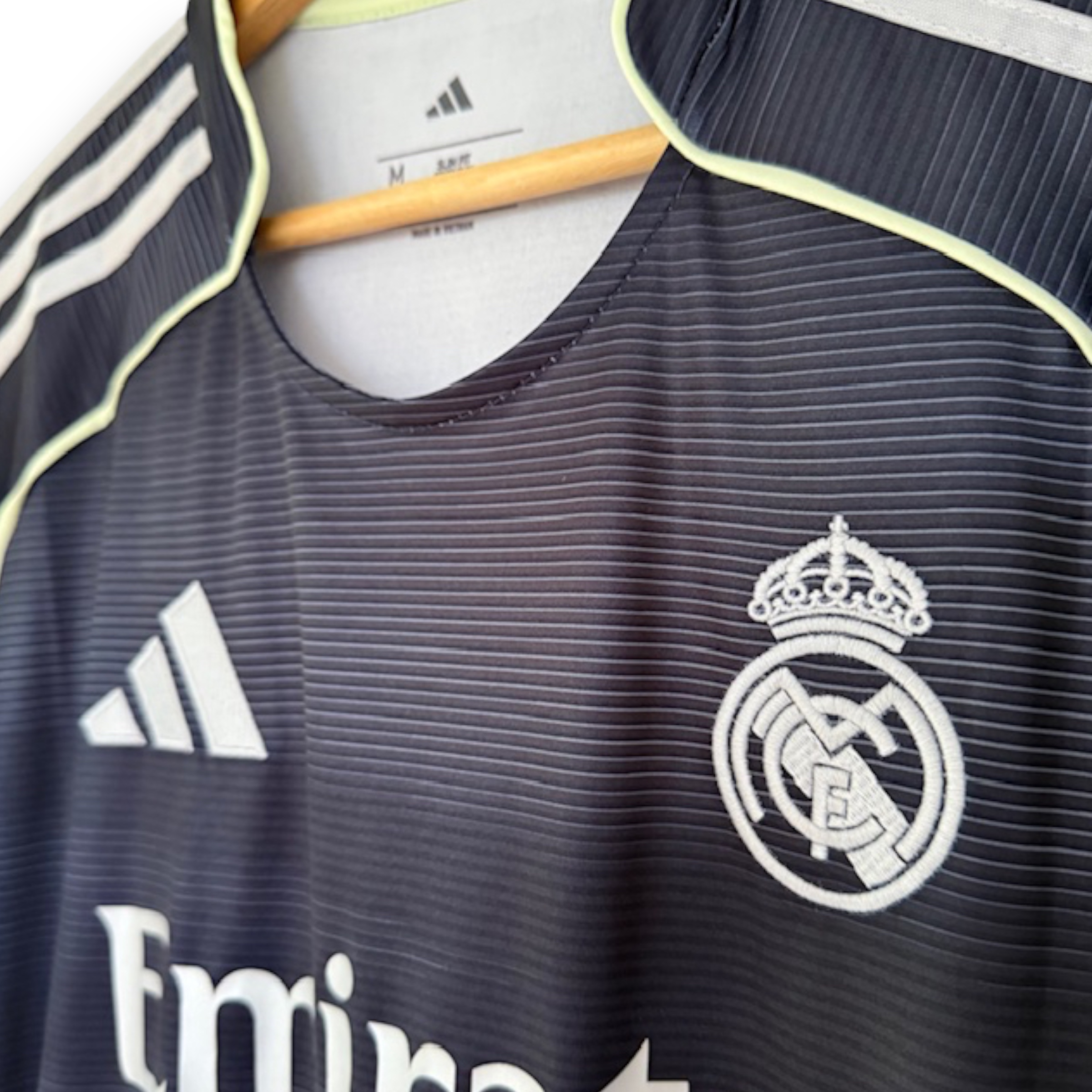 Camiseta Real Madrid 2025-2026 Visitante - Imagen 4