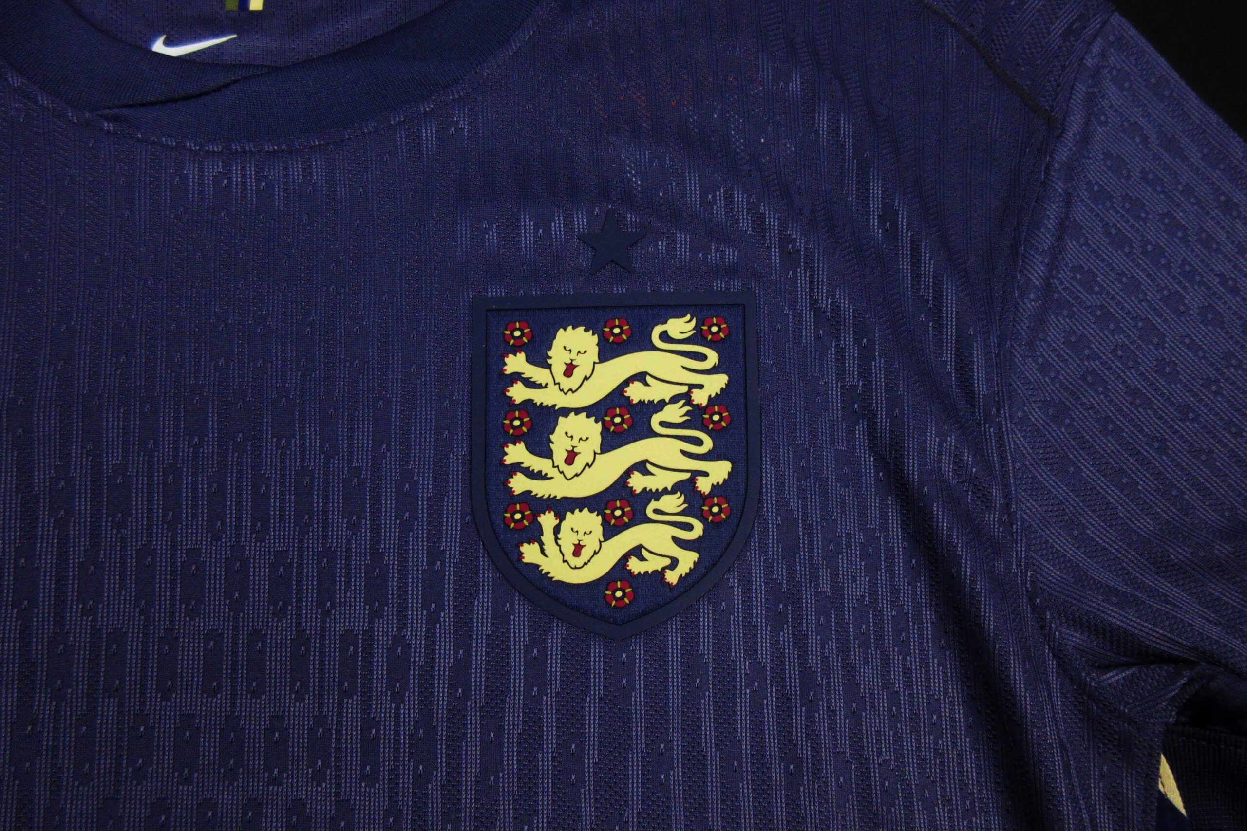 Camiseta Inglaterra 2024-2025 Visitante - Version Pro Player - Imagen 4
