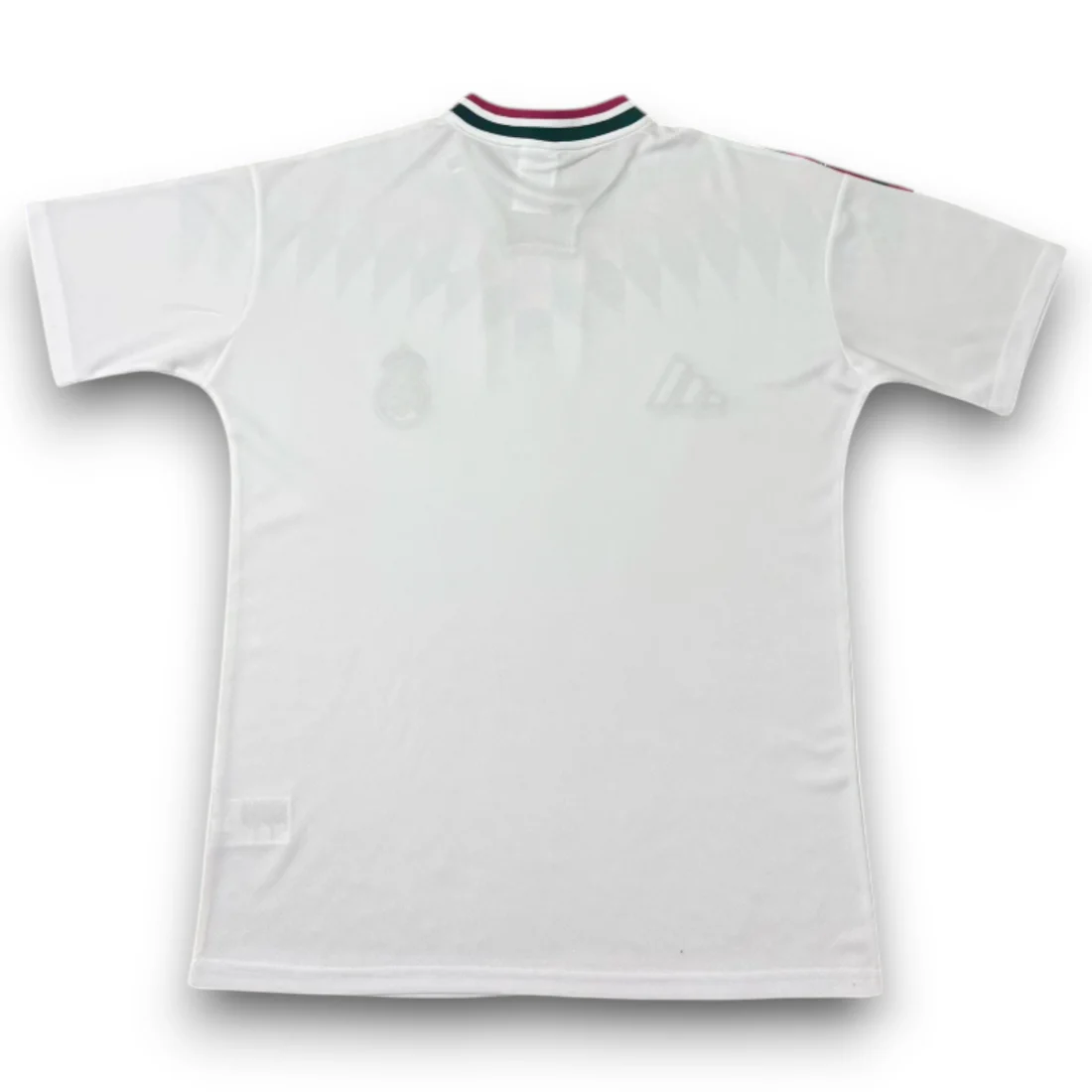 Camiseta Real Madrid 26-27 Versión Retro - Imagen 3