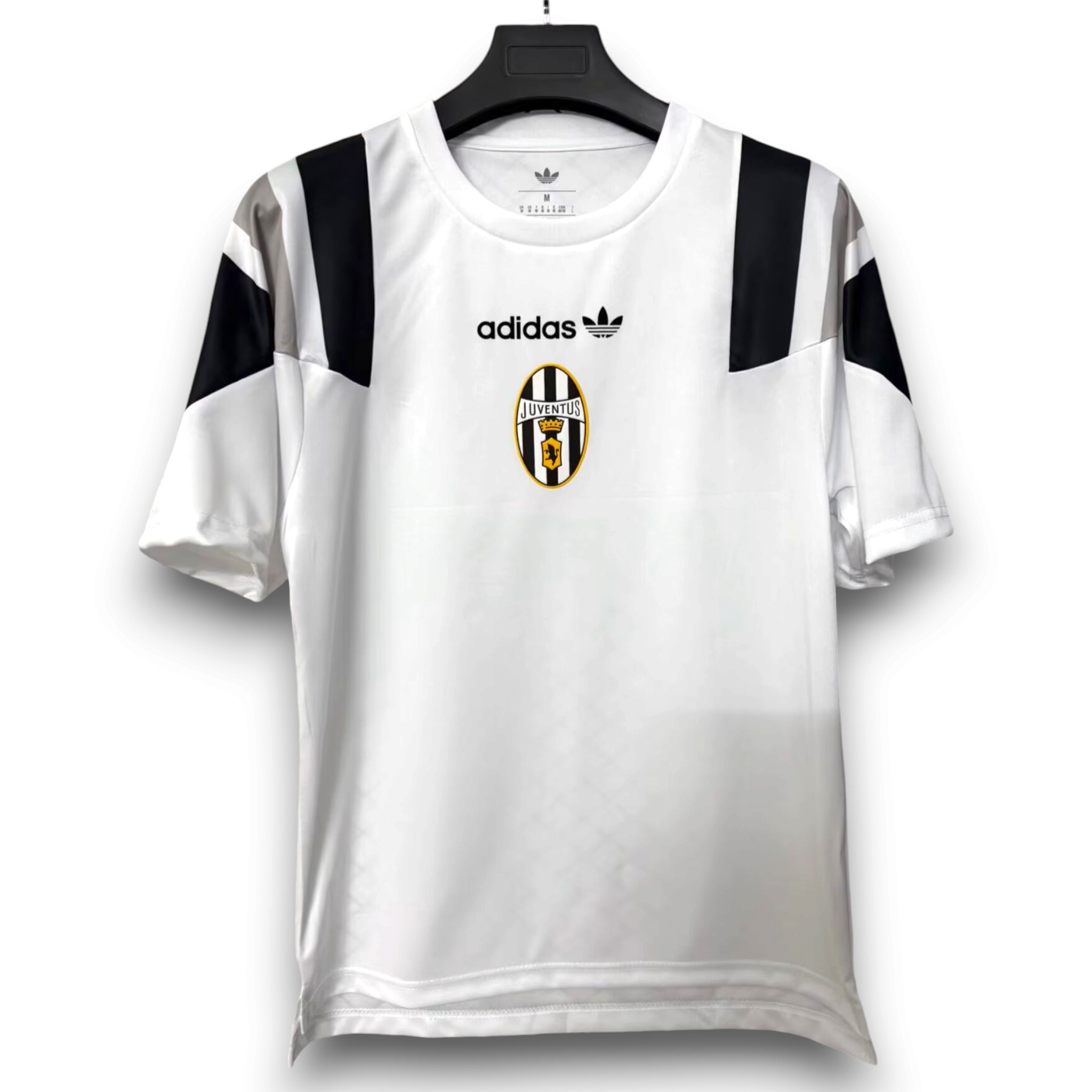 Camiseta Juventus 26-27 Versión EQT - Imagen 2